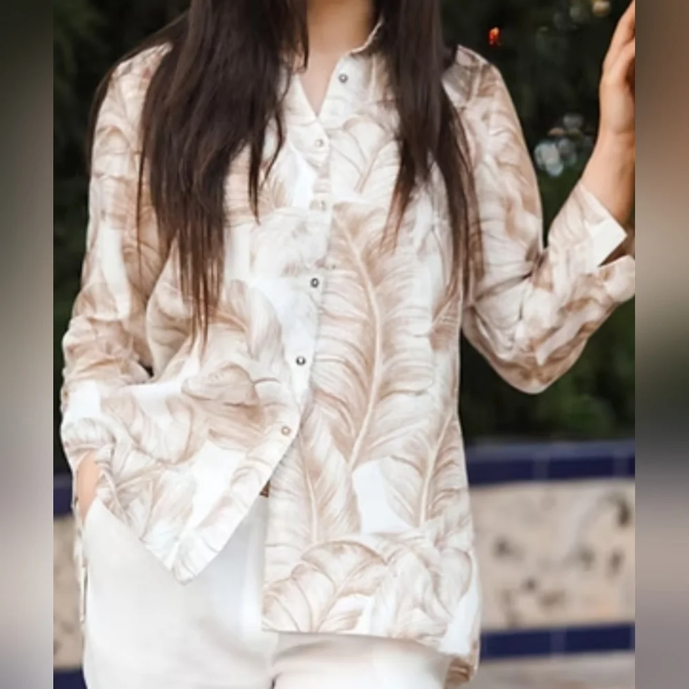 I Linen Lifestyle Elegant Light Gray and Blu Linen Blouse - Picture 10 of 10